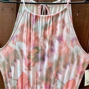 Side Slit Stretch Maxi Dress w/ High Neck & Cinched Waist. Tie Dye. SO Brand